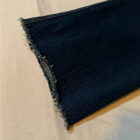 Abercrombie & Fitch The Baggy Low Rise Dark Blue Flare Jeans 29s (8 short) - Picture 6 of 6